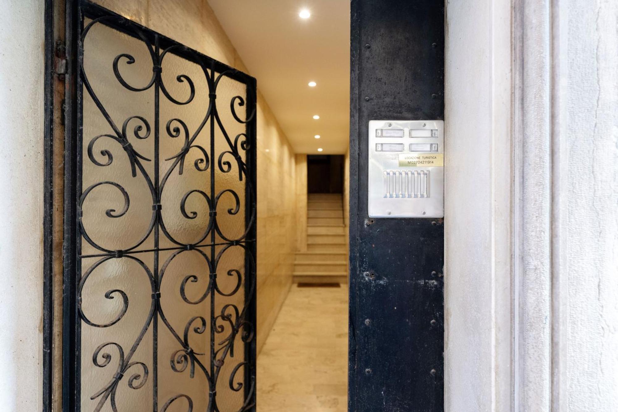Easylife - Amazing Apartment At Rialto Venezia Buitenkant foto